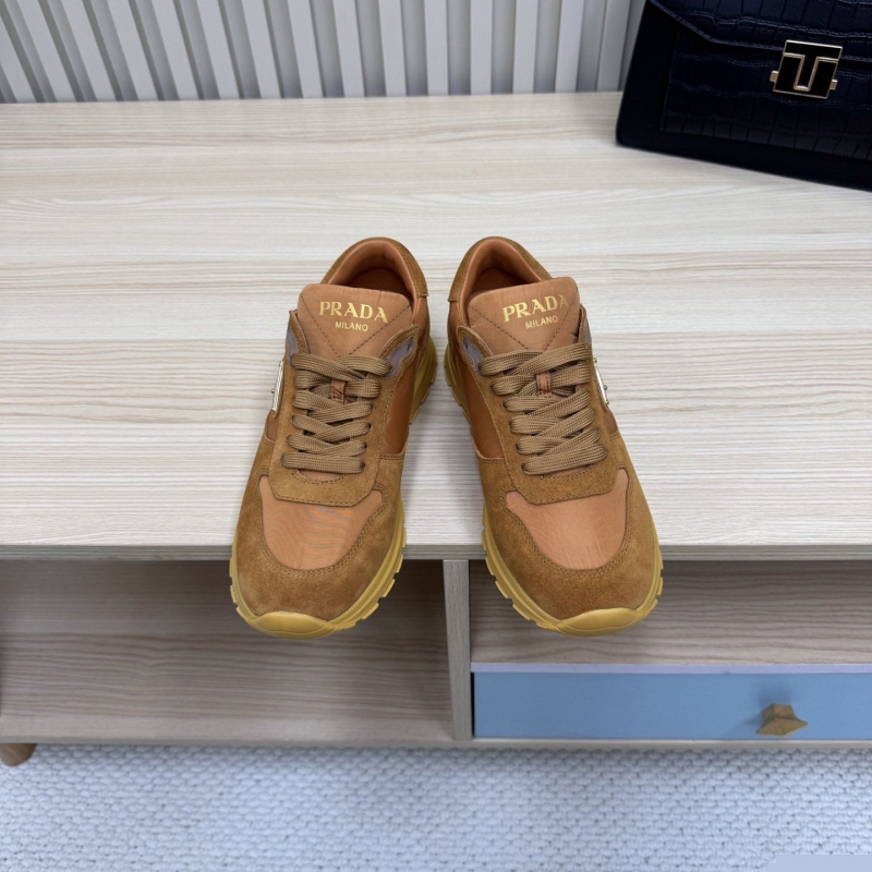 Pra*a casual shoes
